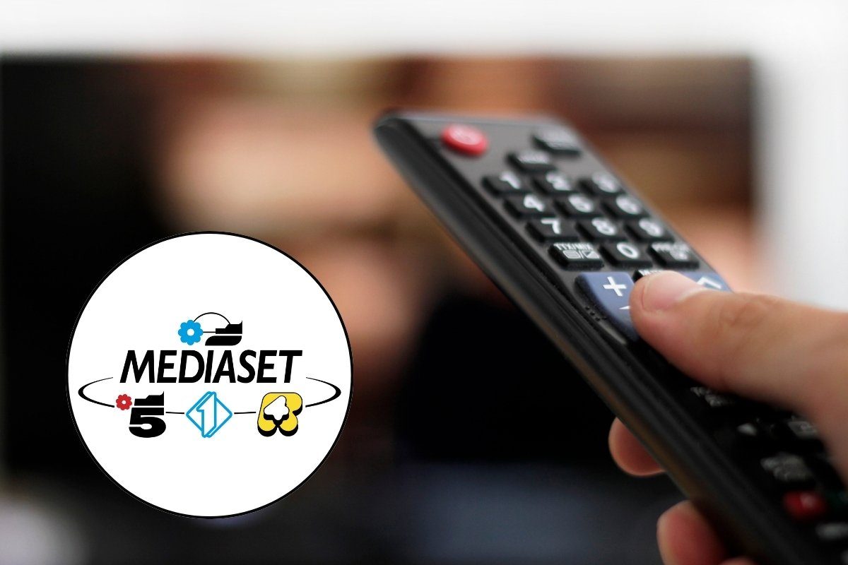 telecomando e logo mediaset