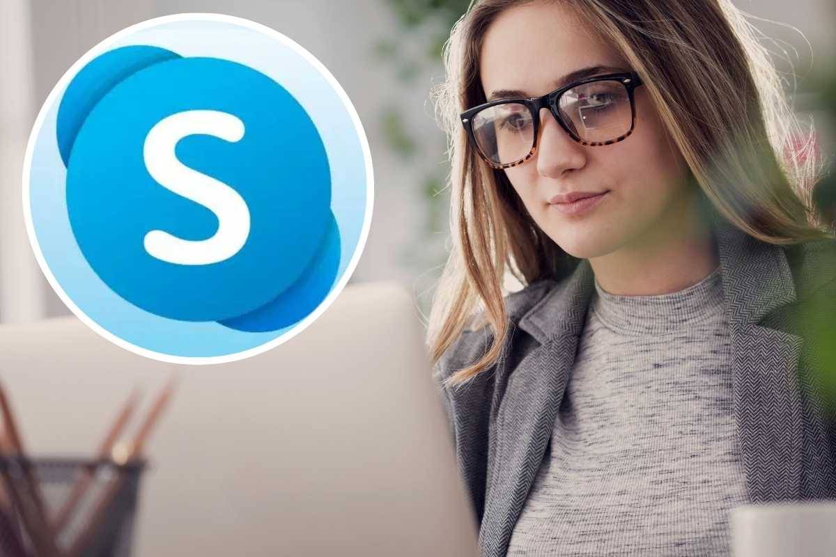 Donna al pc, logo Skype